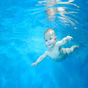 Основные плюсы родов под водой